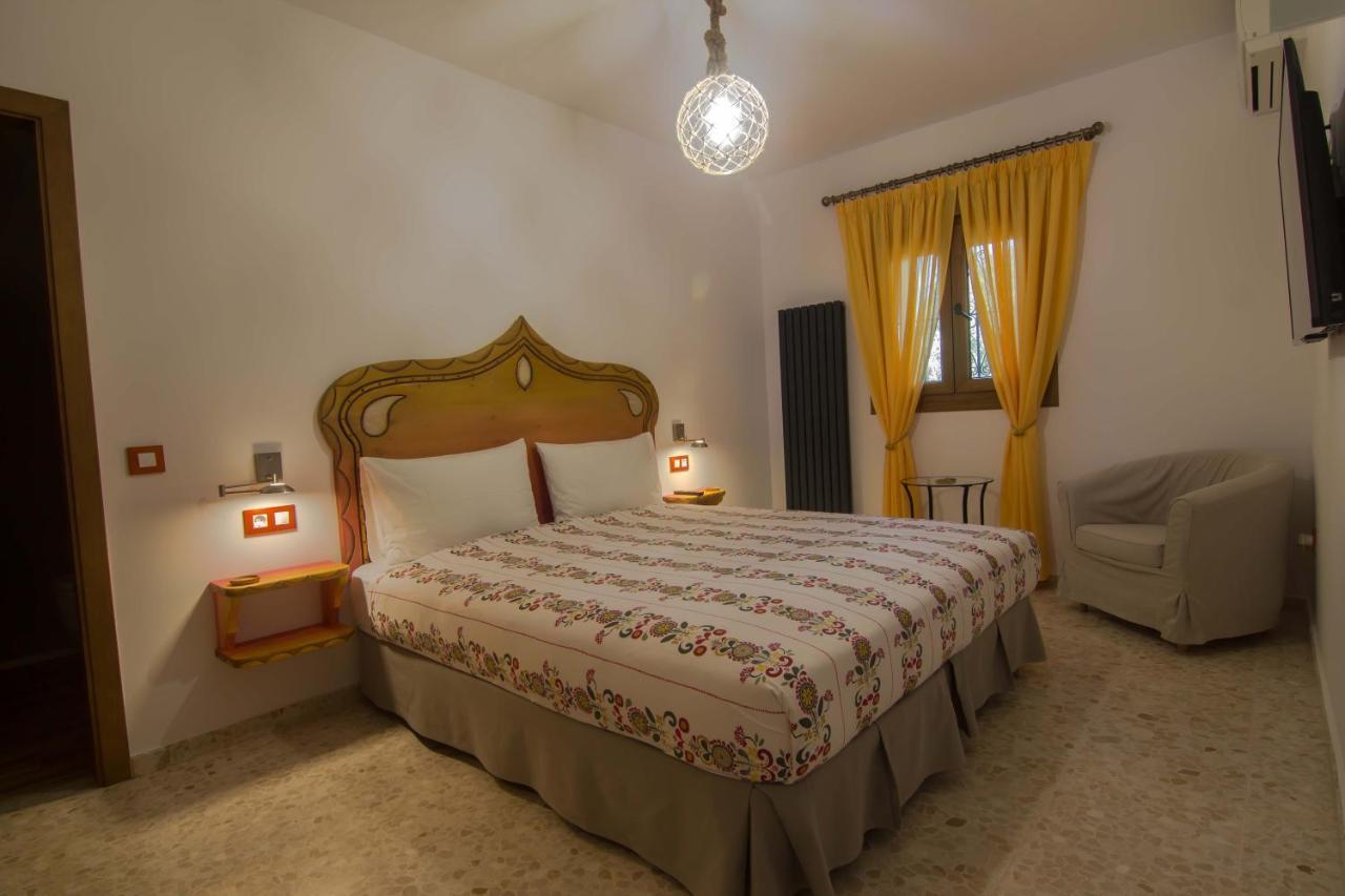 Hostal Casa Arco Iris Los Canos De Meca Extérieur photo