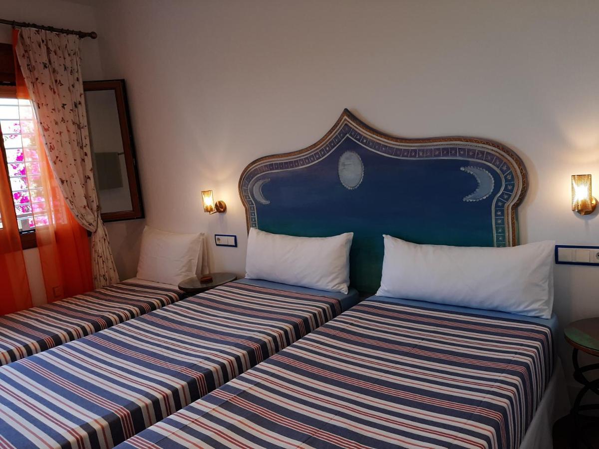 Hostal Casa Arco Iris Los Canos De Meca Extérieur photo